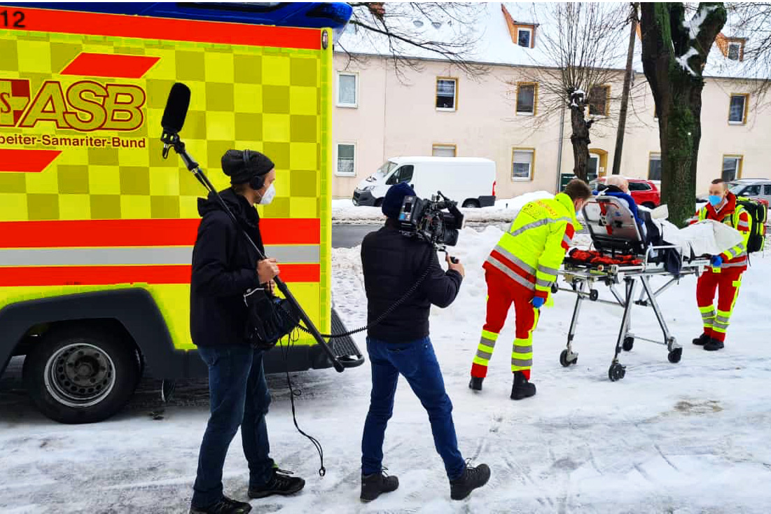 Im Einsatz mit Maske.jpg