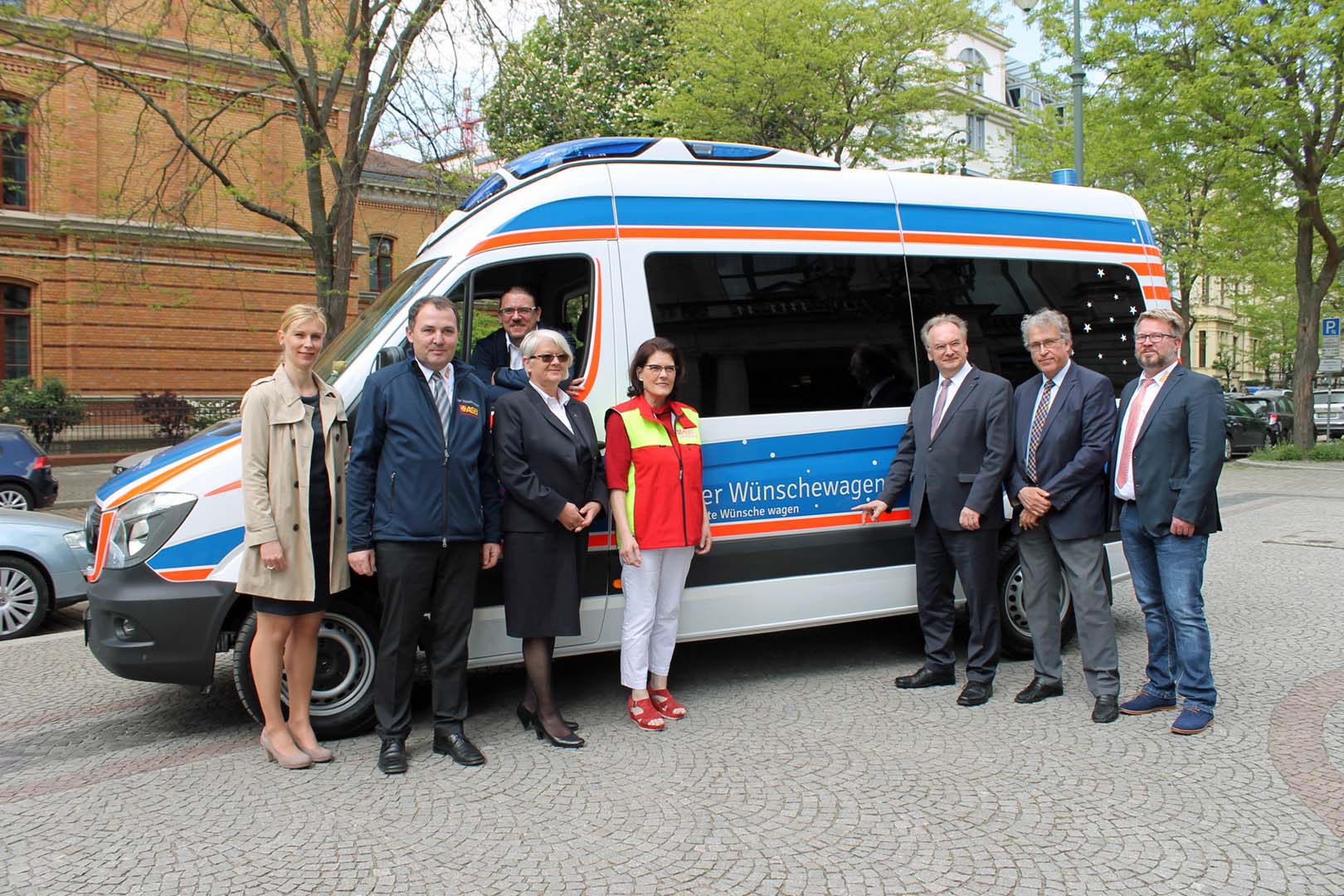 Freude im Doppelpack für den Wünschewagen