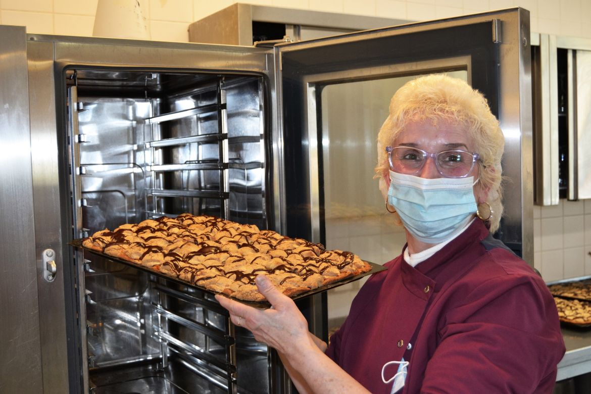 Sechs Bleche hat sie heute gebacken ws.jpg