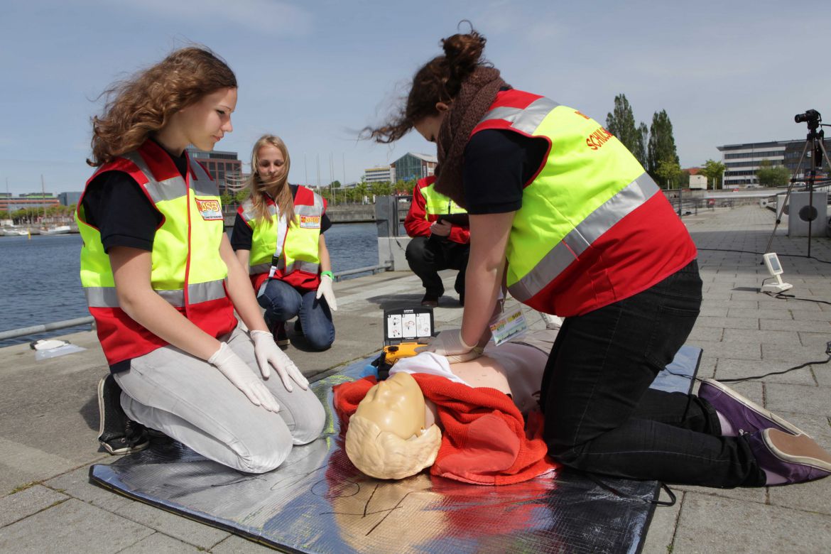 erste-hilfe-asj-wiederbelebung-reanimation-training.jpg